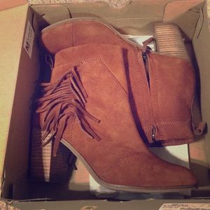 Toms’s Lunata booties